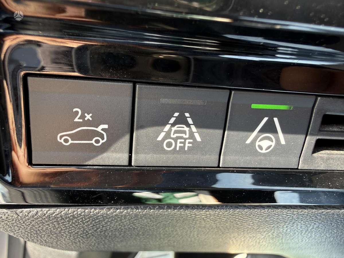 Peugeot 508, 2.0 l., hatchback