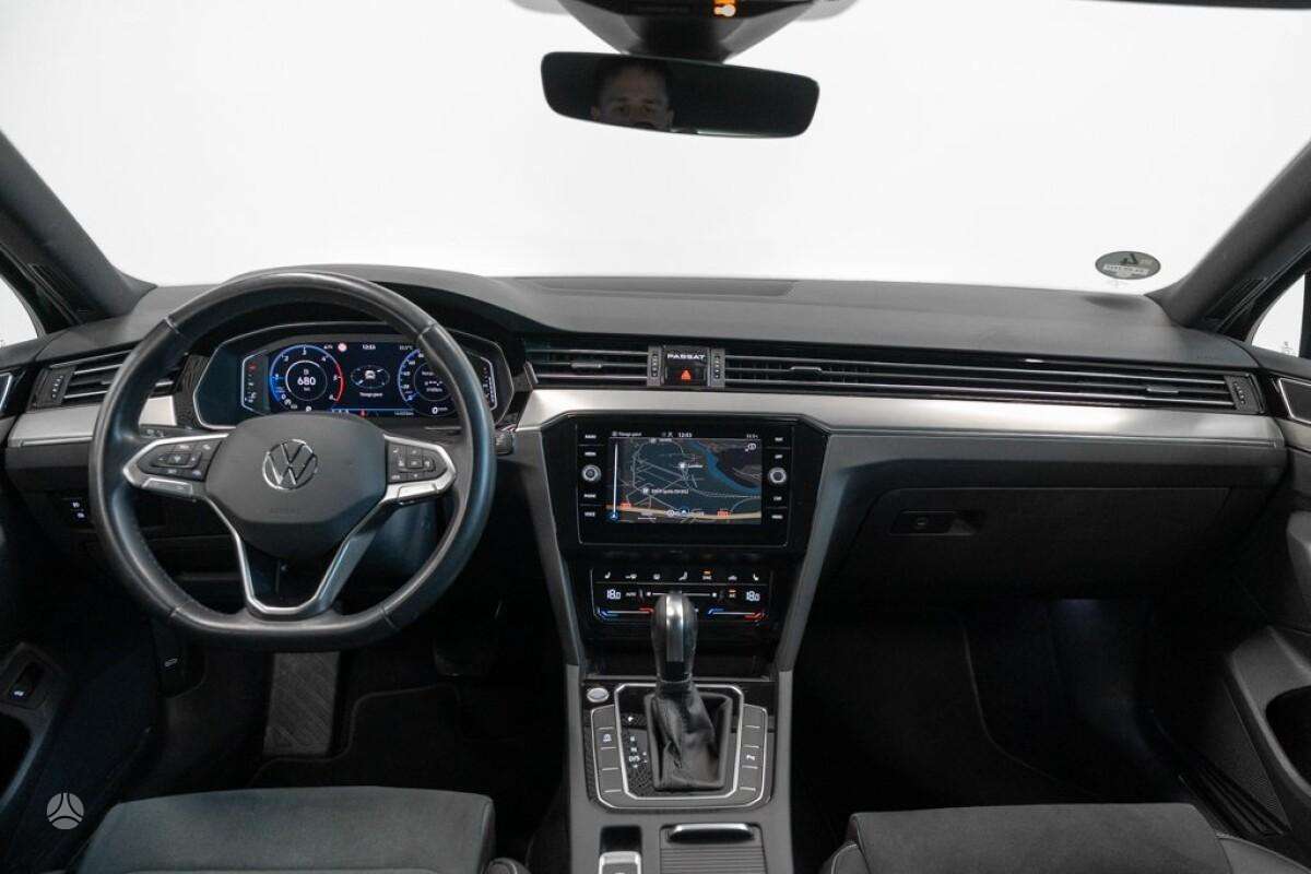 Volkswagen Passat - 8