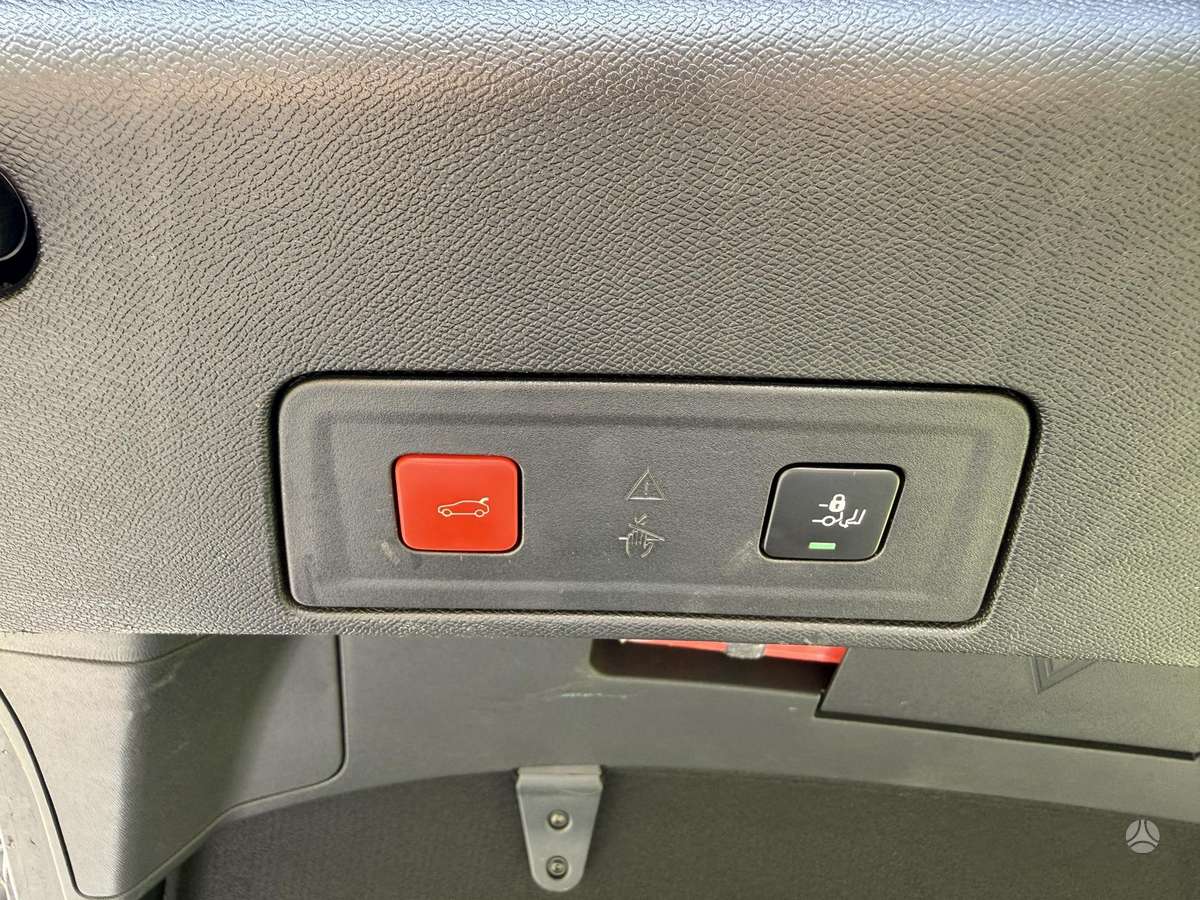 Peugeot 508, 2.0 l., hatchback
