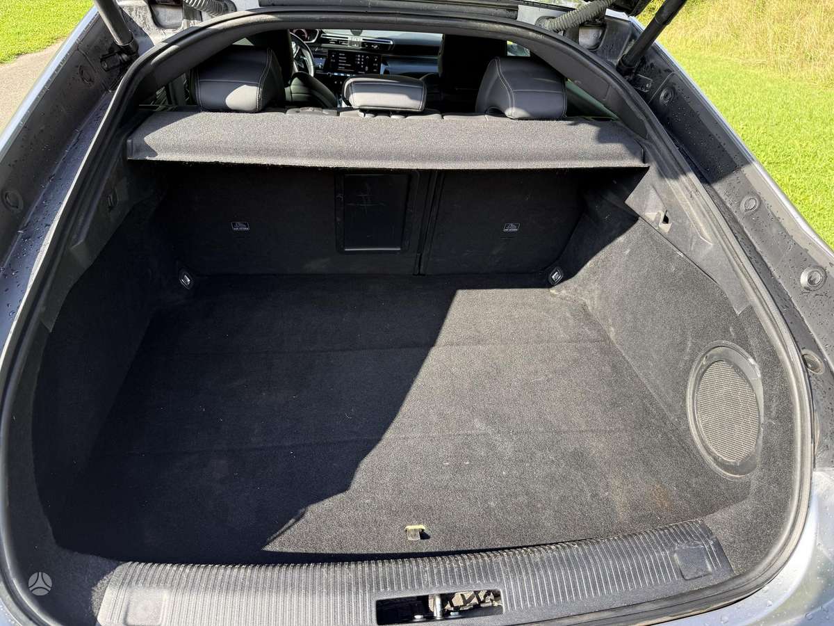 Peugeot 508, 2.0 l., hatchback