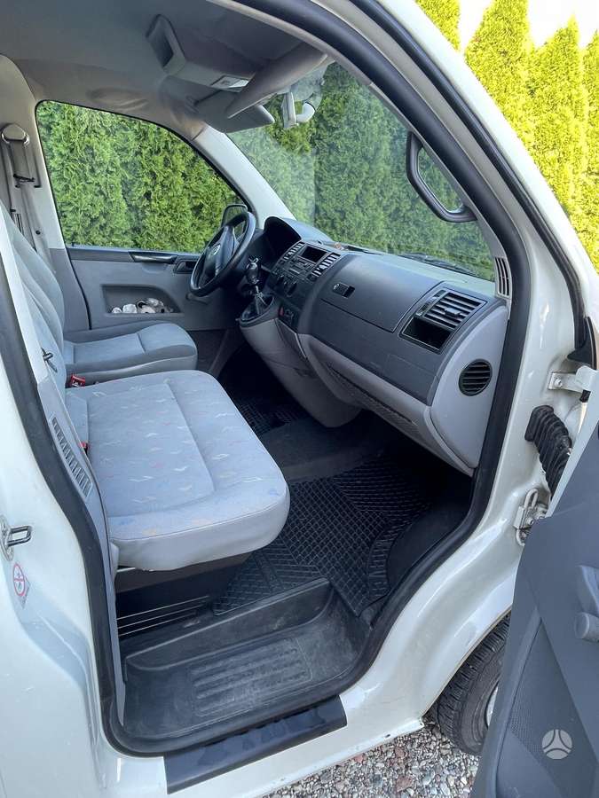 Volkswagen Transporter - 8
