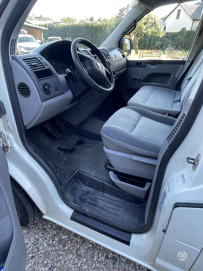 Volkswagen Transporter - 9