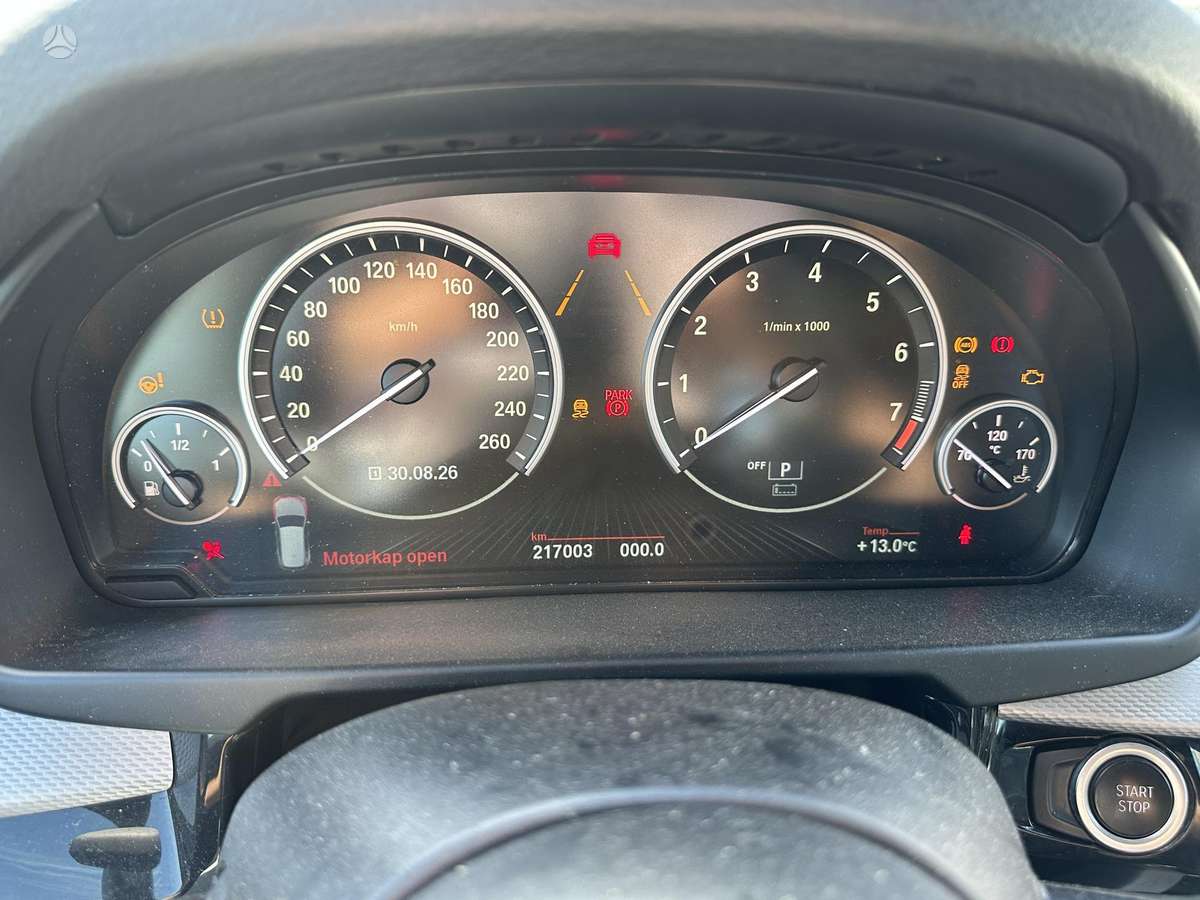BMW X5, off-road / crossover
