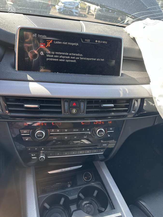 BMW X5, off-road / crossover