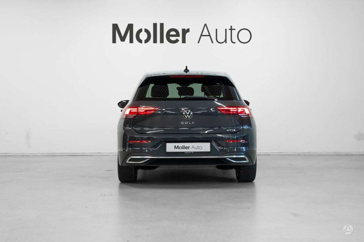 Volkswagen Golf - 6