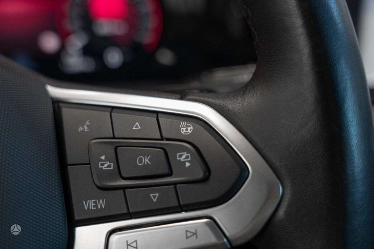Volkswagen Golf - 10
