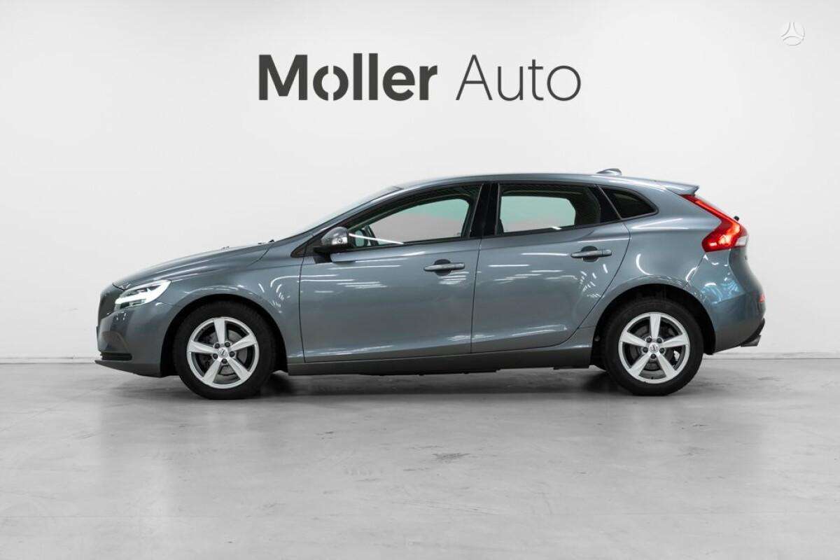 Volvo V40, 2.0 l., hatchback