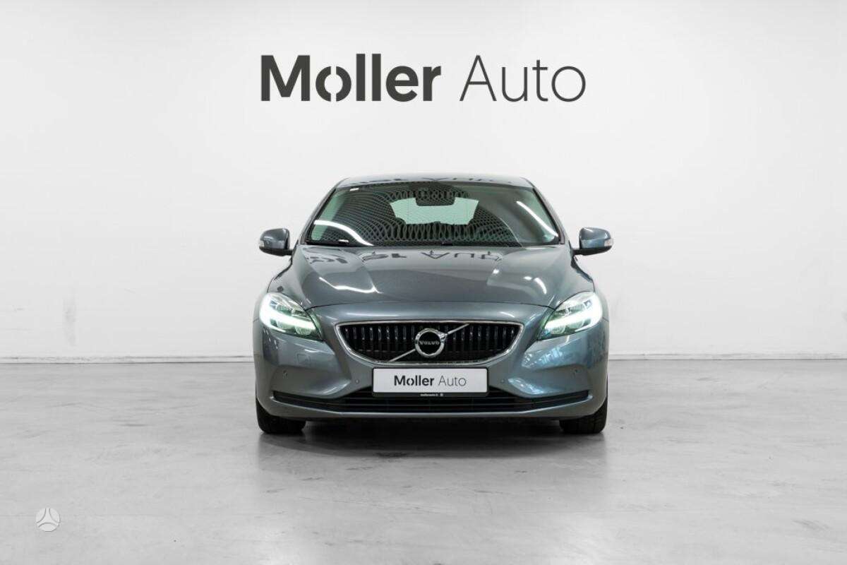 Volvo V40, 2.0 l., hatchback