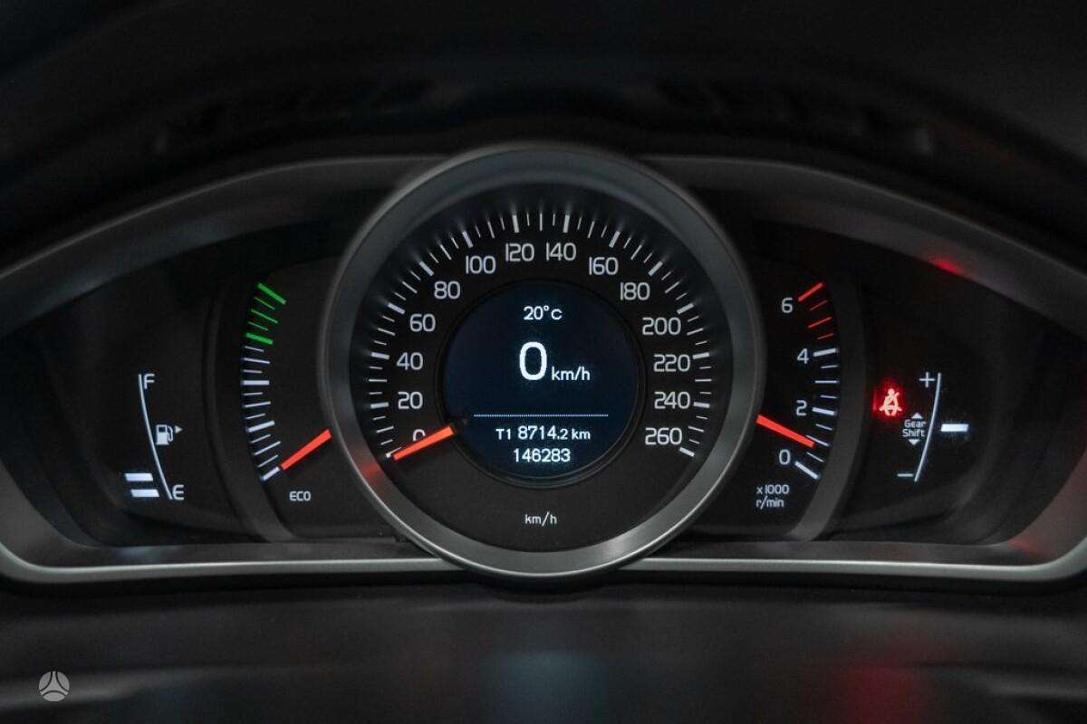 Volvo V40, 2.0 l., hatchback