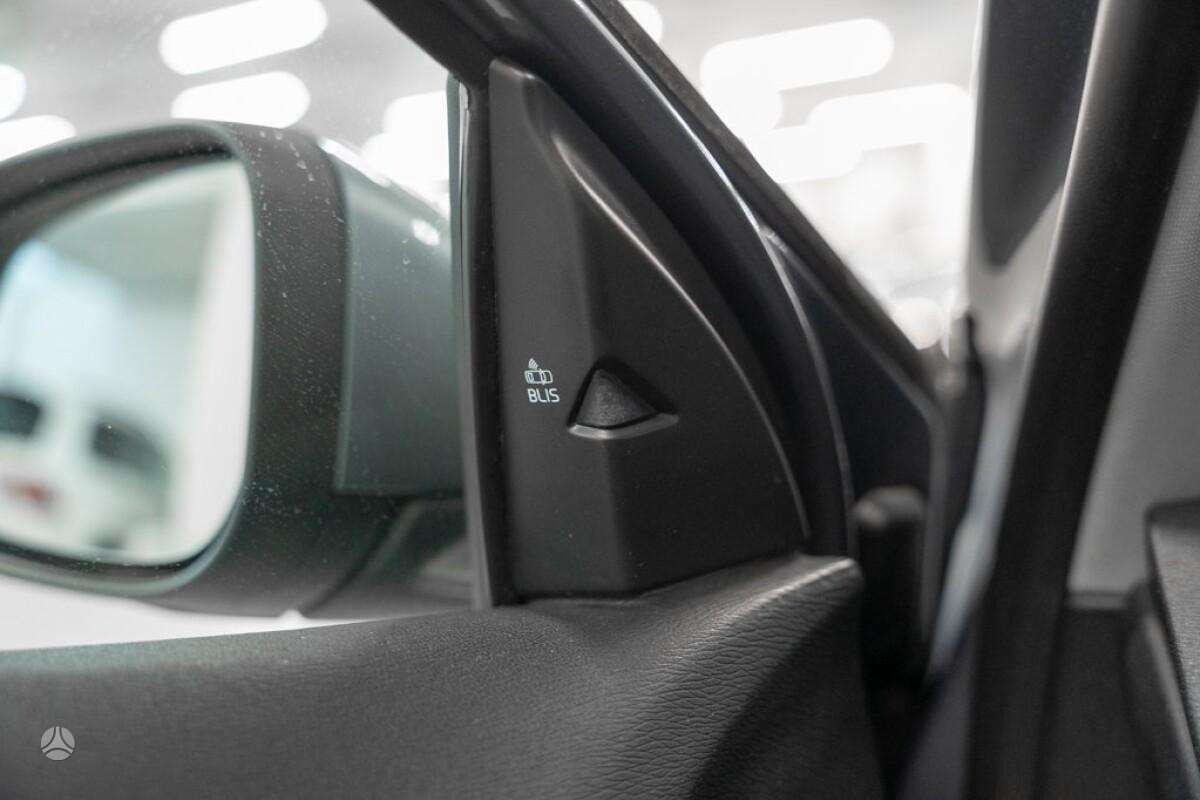Volvo V40, 2.0 l., hatchback