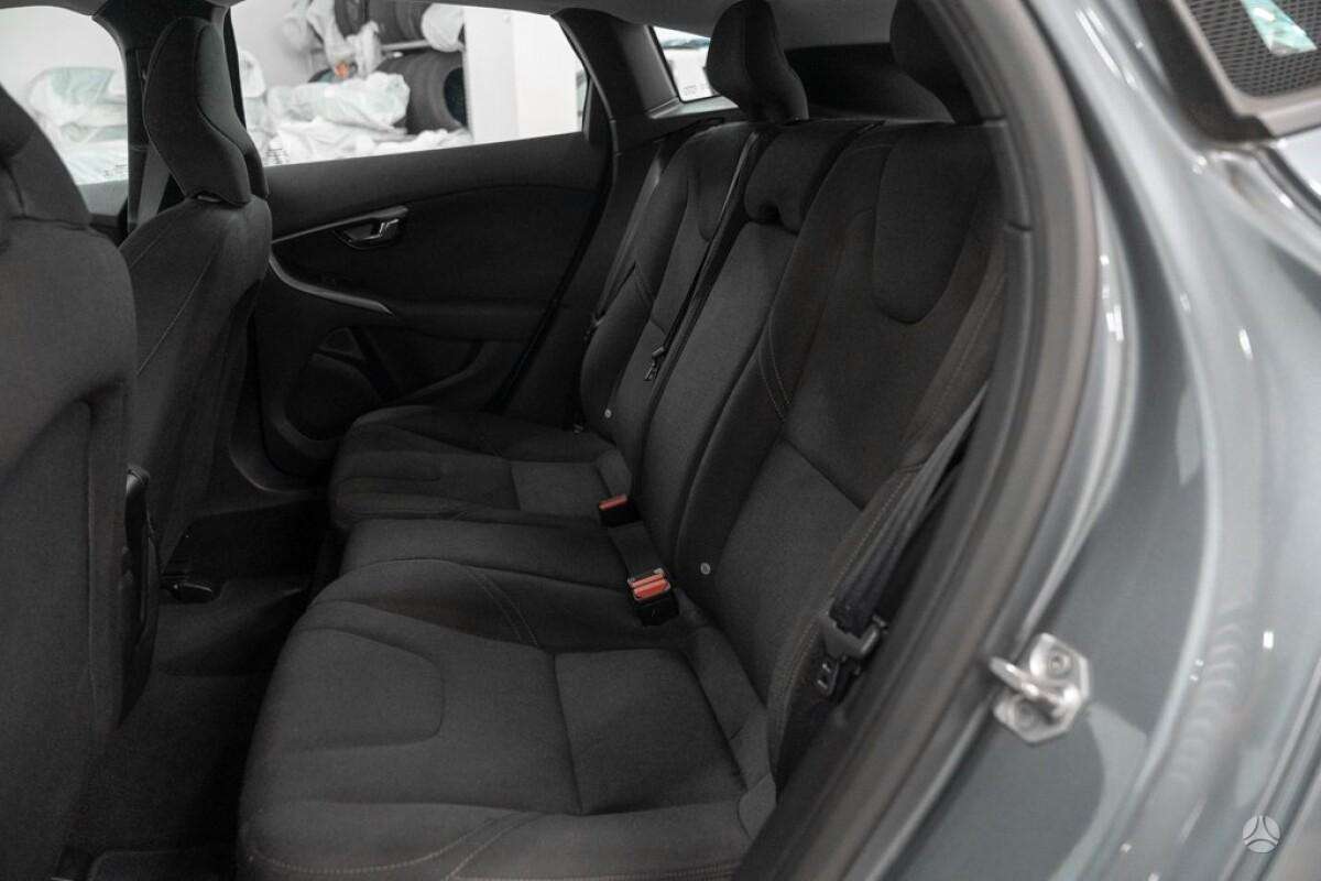 Volvo V40, 2.0 l., hatchback