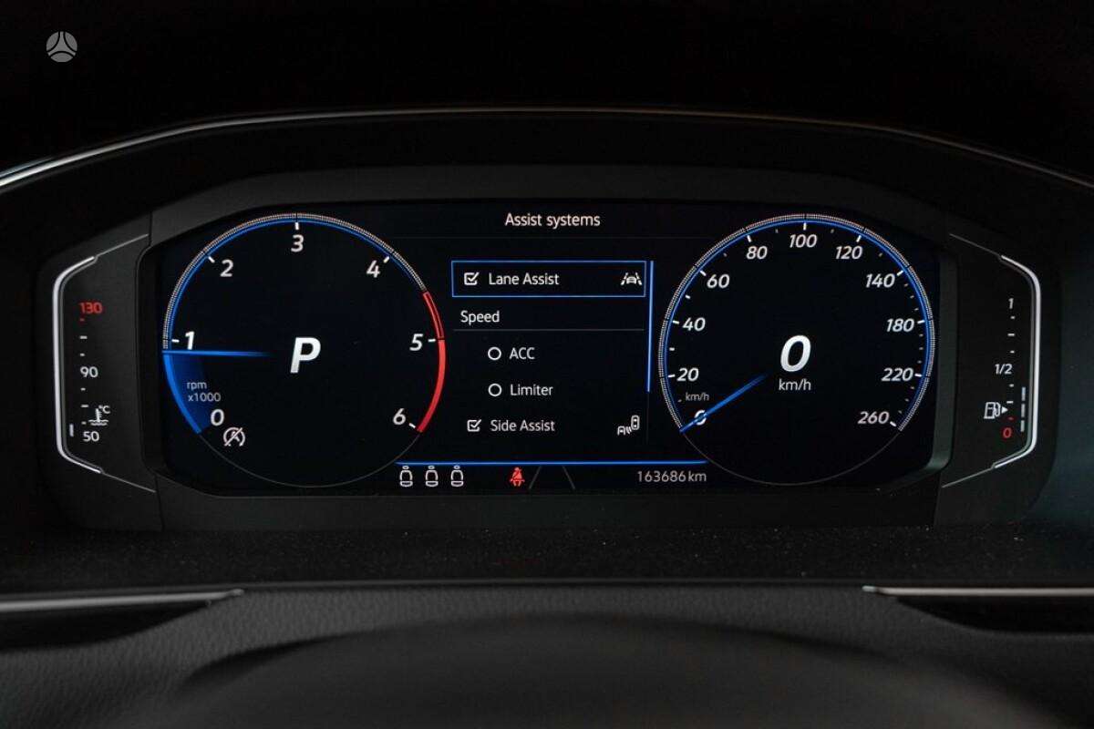 Volkswagen Passat - 10