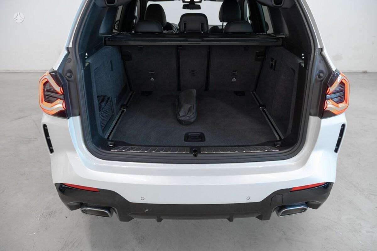 BMW X3, 2.0 l., off-road / crossover