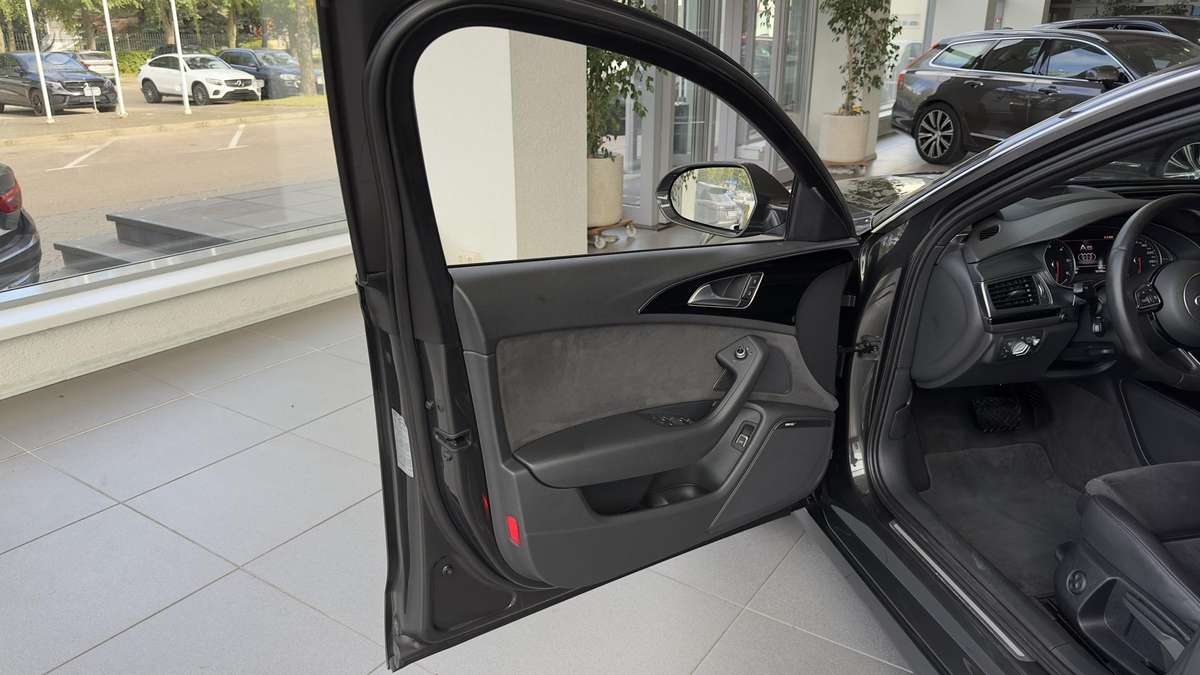 Audi A6, 3.0 l., universalas