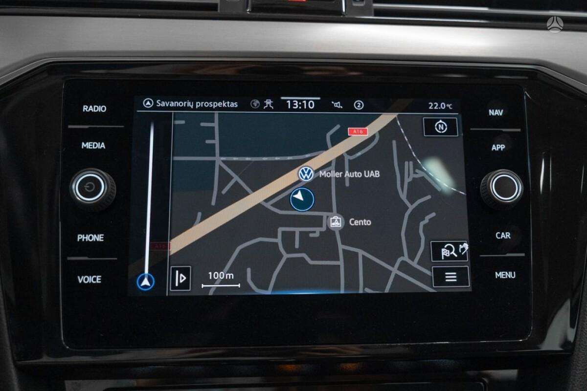 Volkswagen Passat - 12