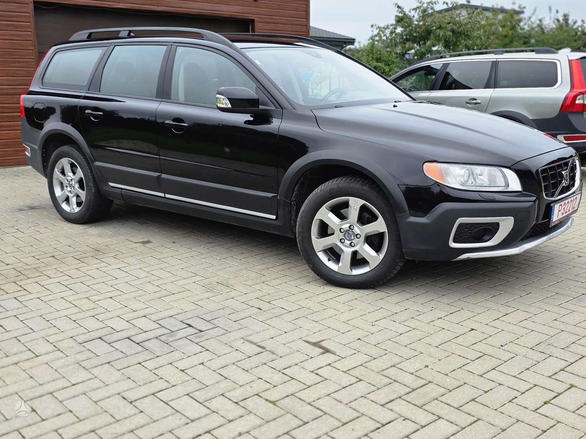 Volvo XC70, 2.4 l., wagon