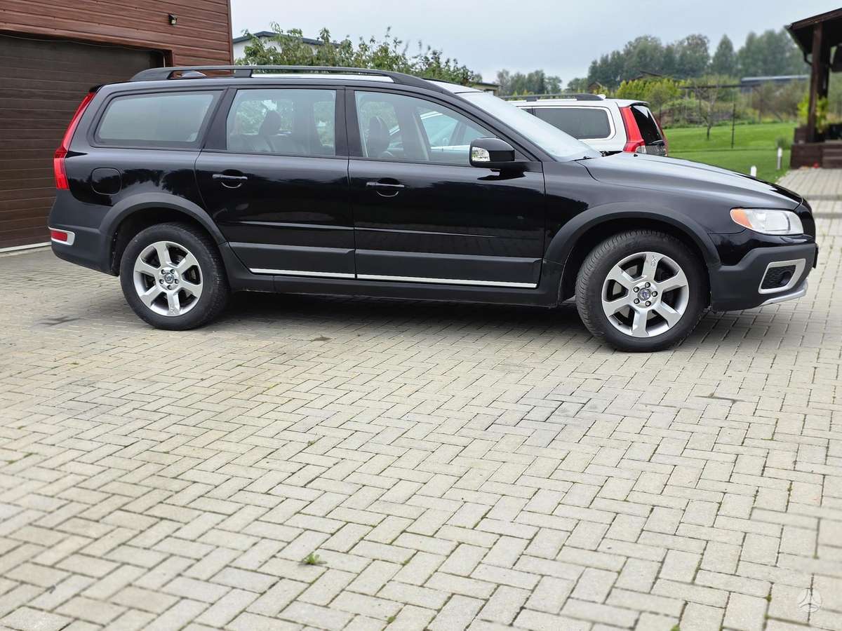 Volvo XC70, 2.4 l., wagon