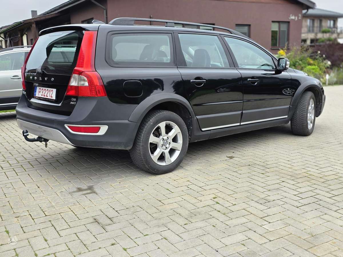 Volvo XC70, 2.4 l., wagon