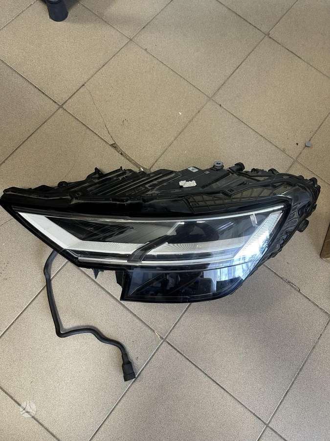 Audi Q8 lights