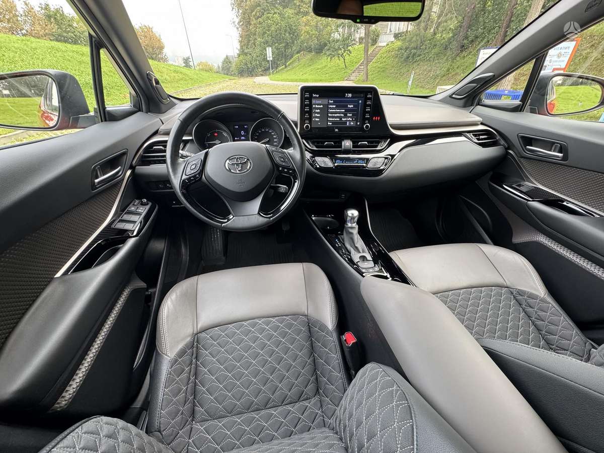 Toyota C-HR - 10