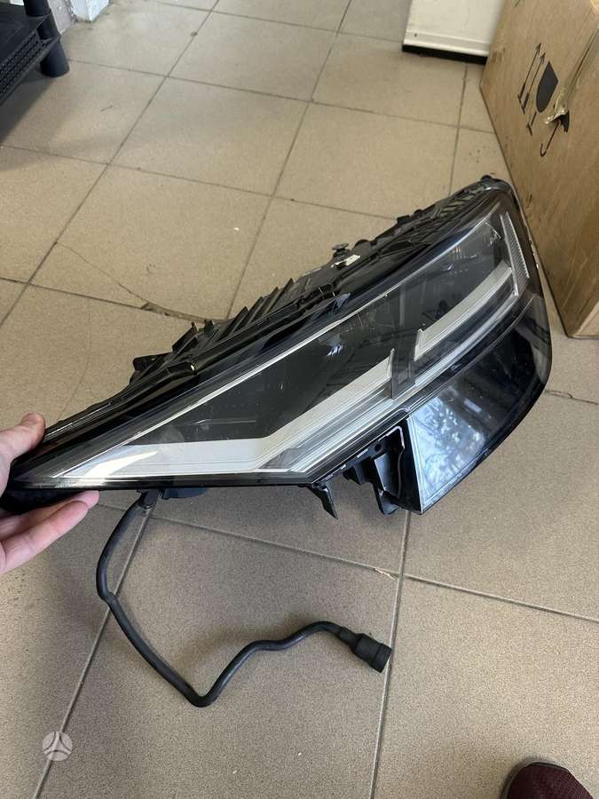 Audi Q8 lights