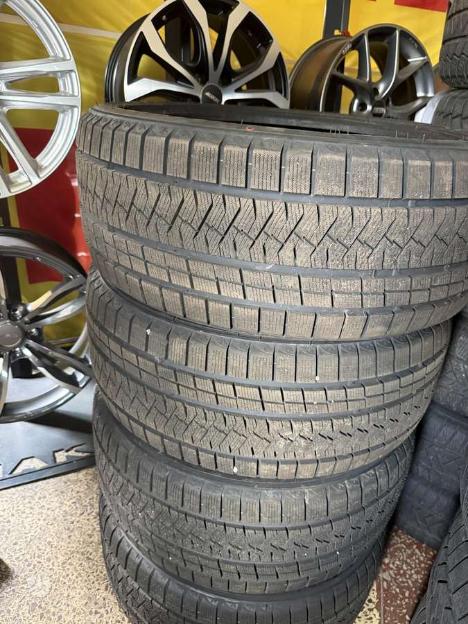 Triangle, žieminės 245/40 R20