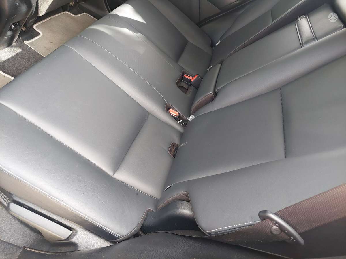 Toyota RAV4 - 6