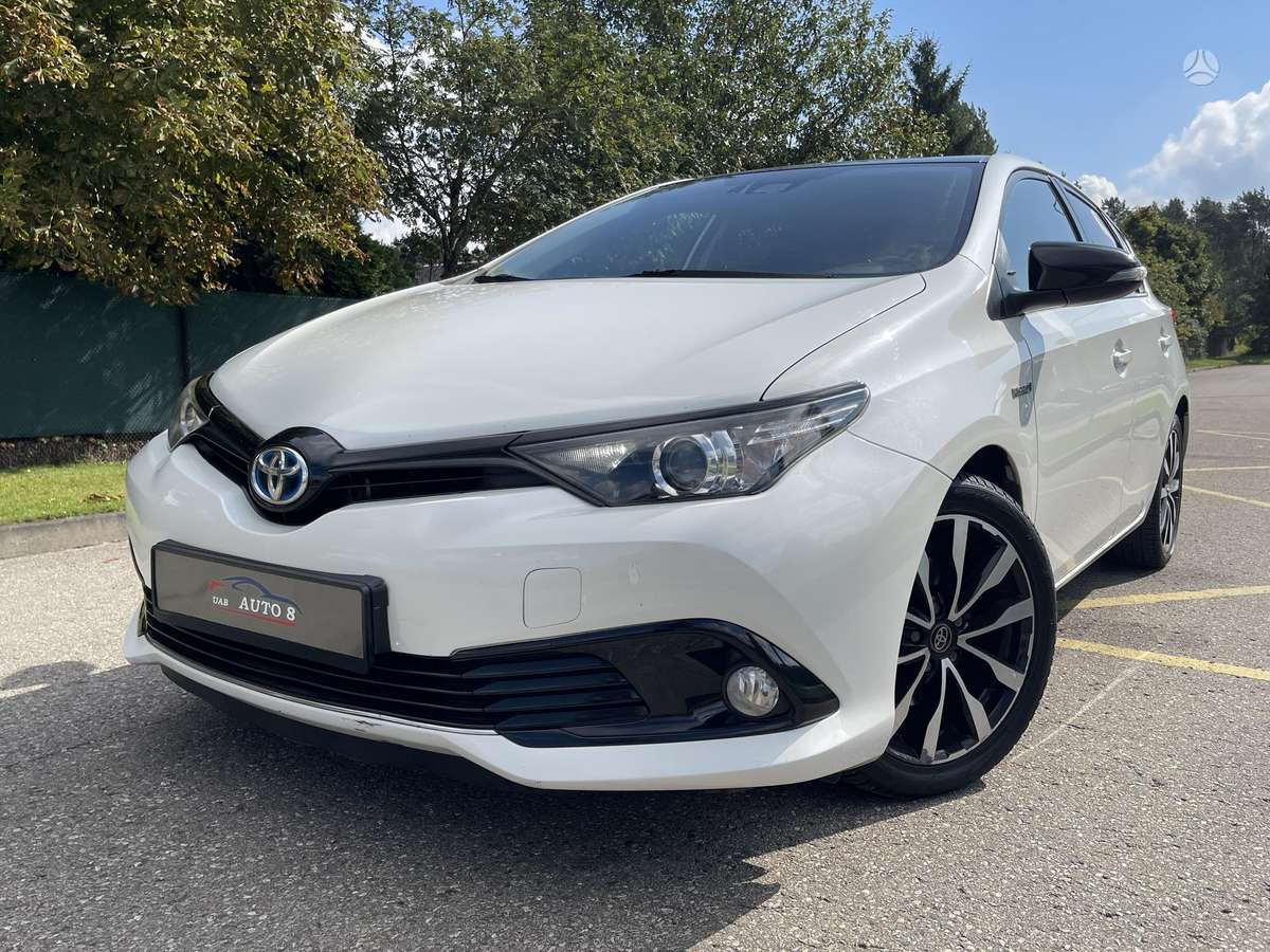 Toyota Auris - 1
