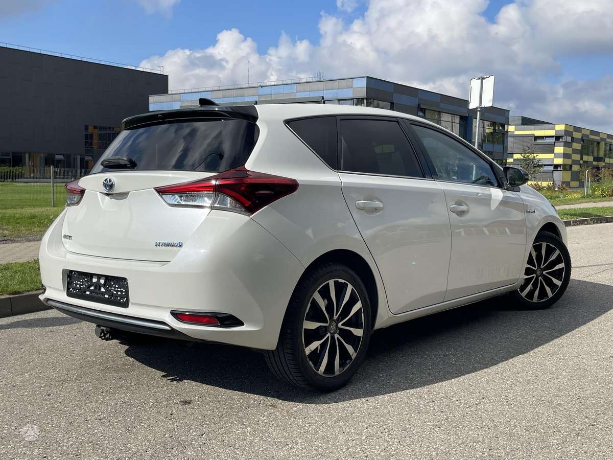 Toyota Auris - 11