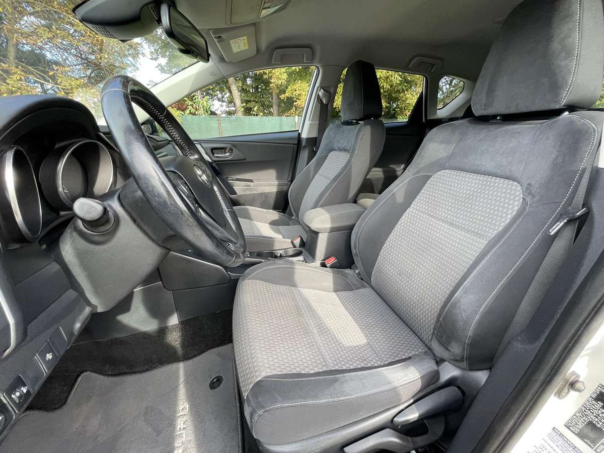 Toyota Auris - 12