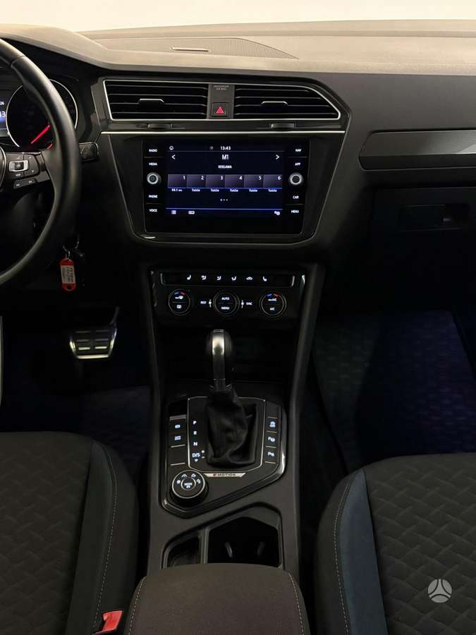 Volkswagen Tiguan - 7