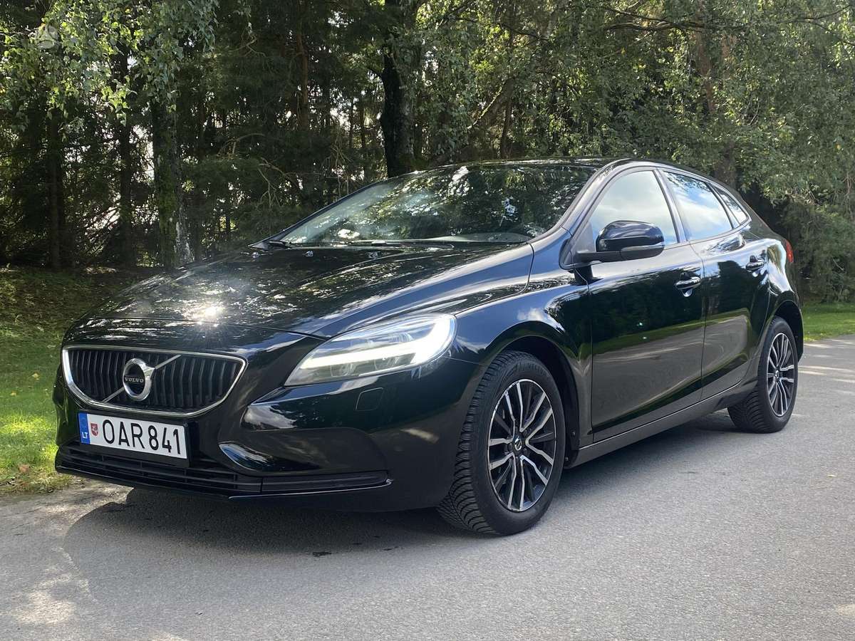 Volvo V40, 2.0 l., hatchback