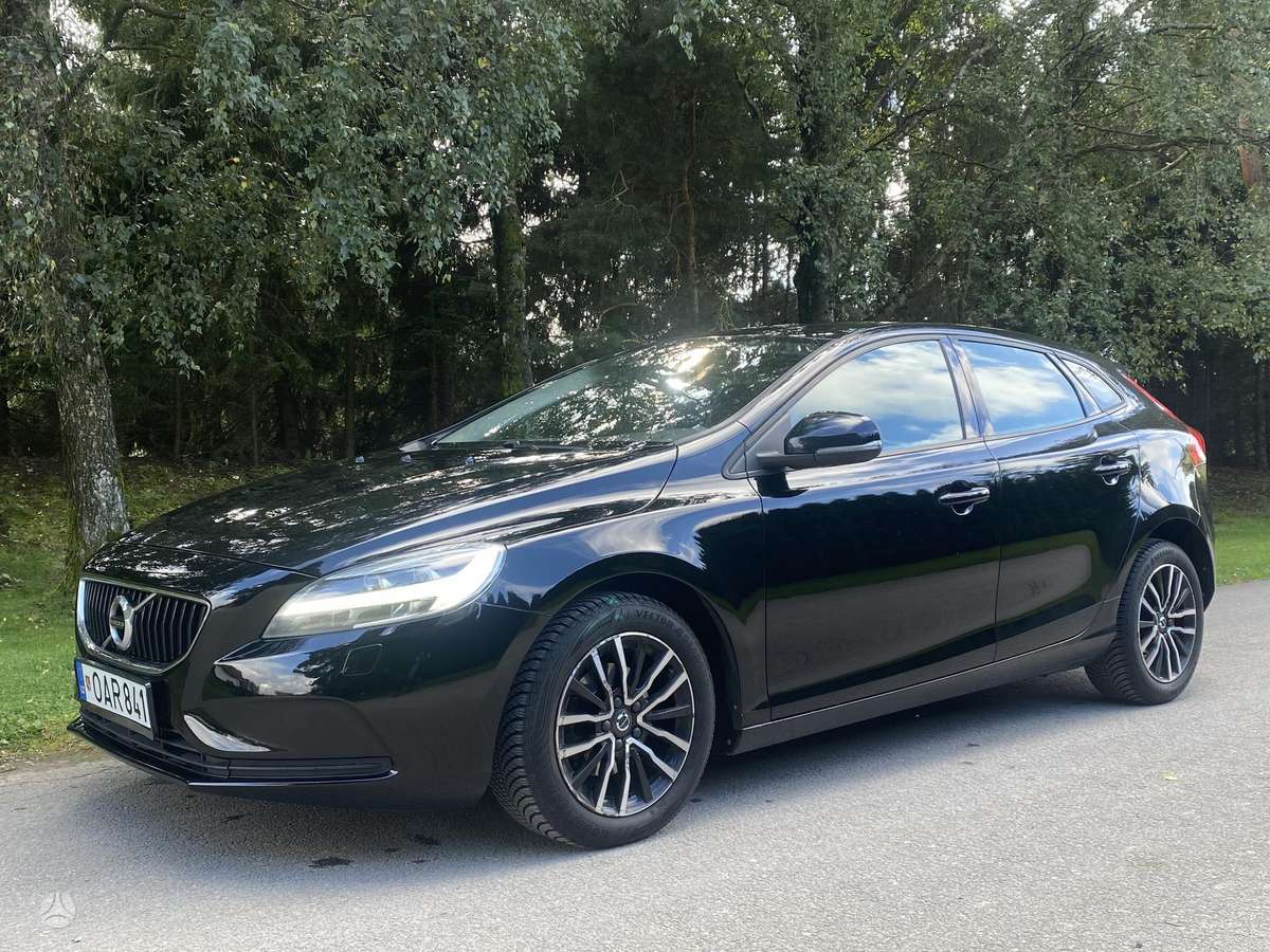Volvo V40, 2.0 l., hatchback