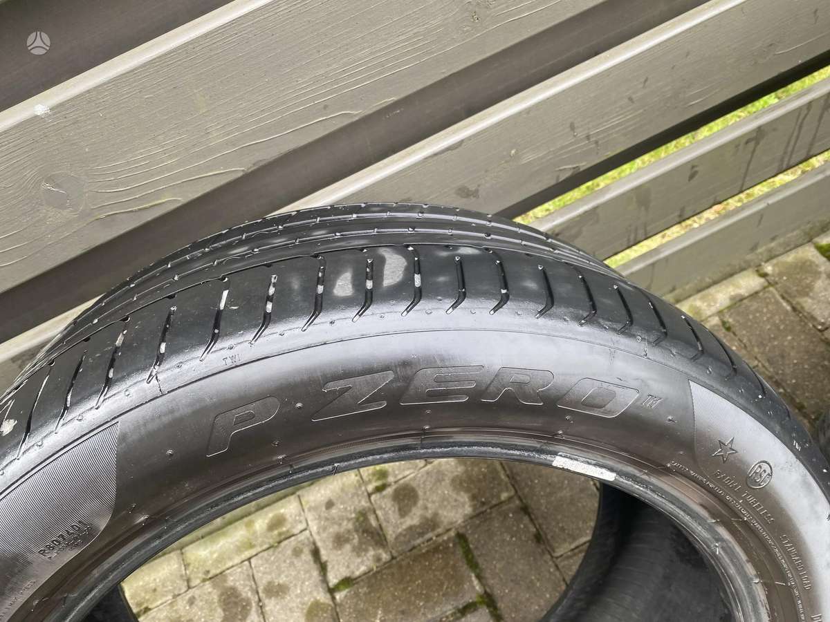 Pirelli P Zero, summer 275/40 R19