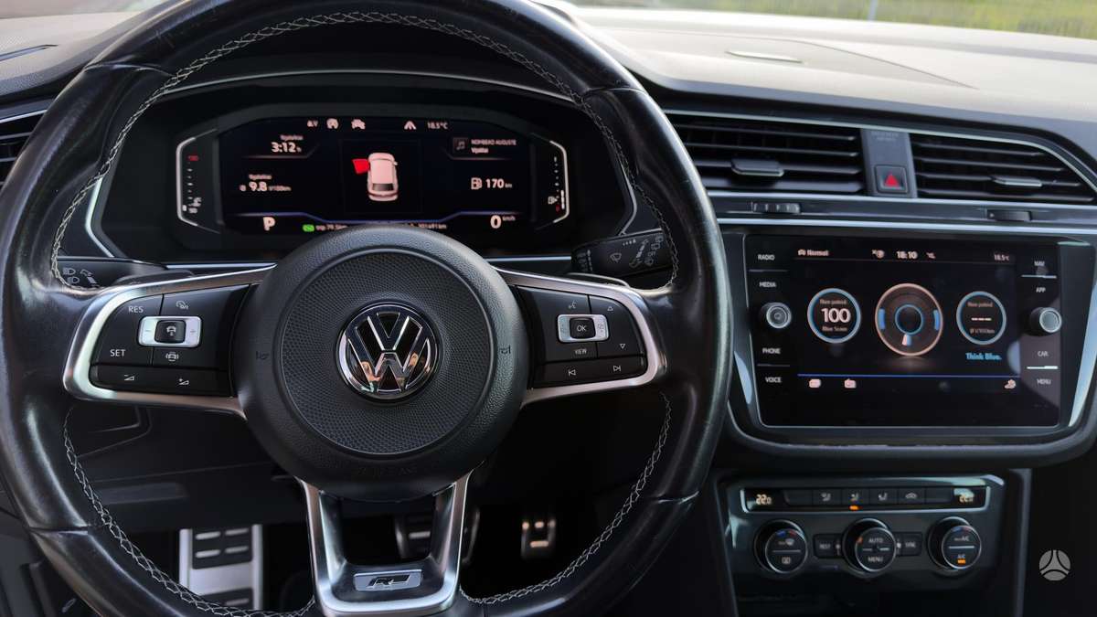 Volkswagen Tiguan - 7