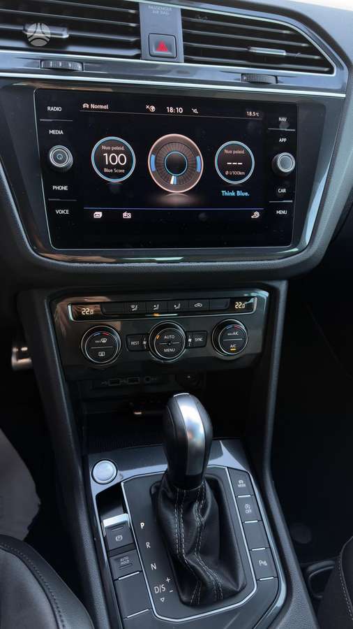 Volkswagen Tiguan - 8