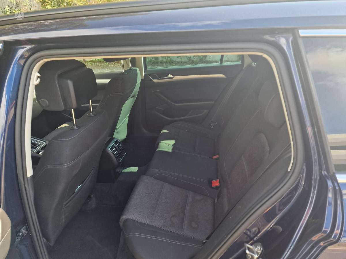 Volkswagen Passat - 9
