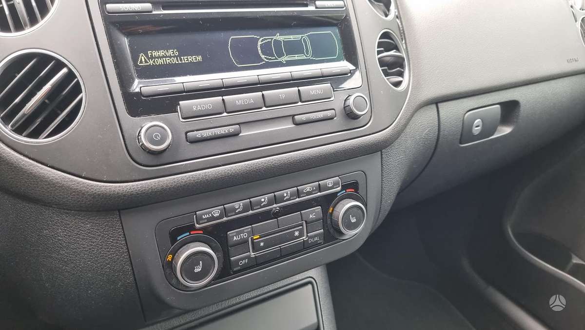 Volkswagen Golf Plus - 12