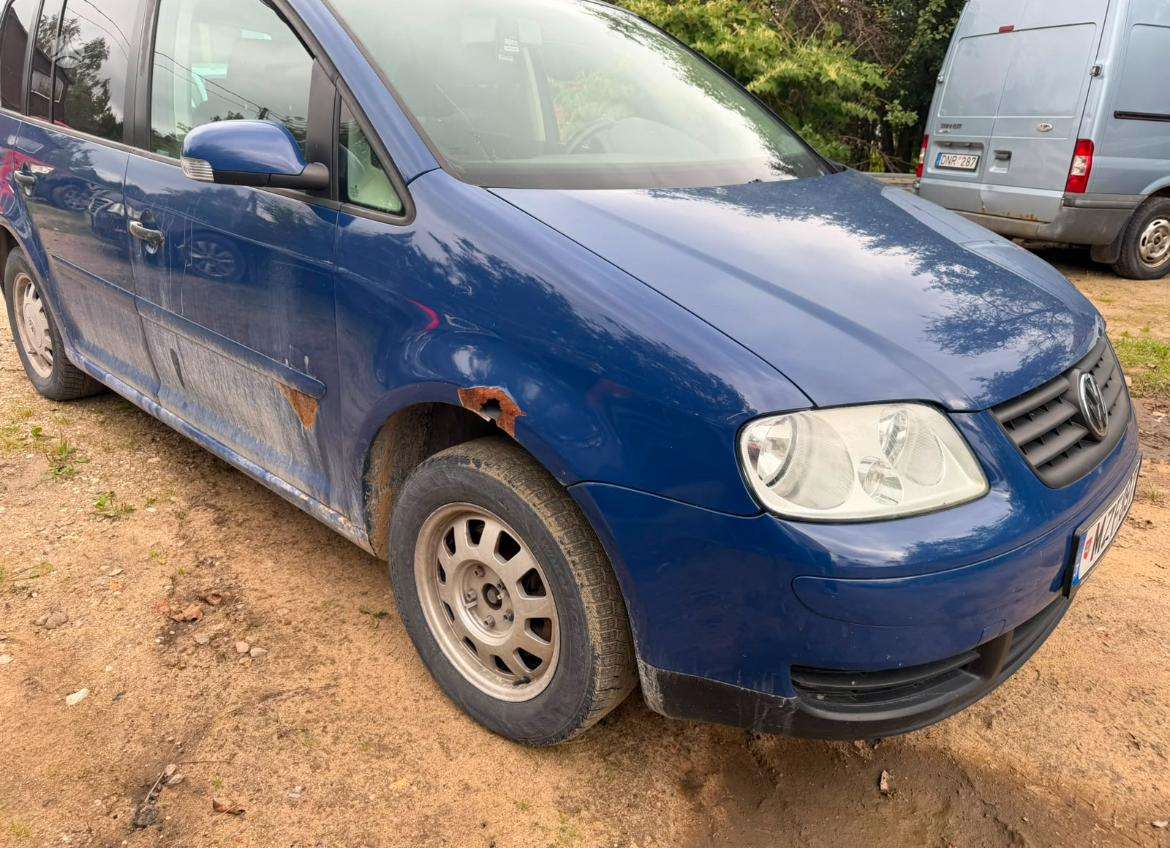 Volkswagen Touran - 3