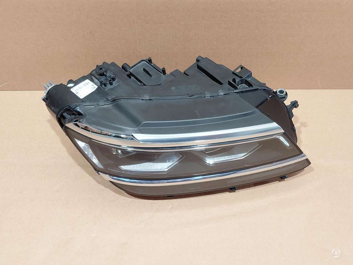 Volkswagen Tiguan lights