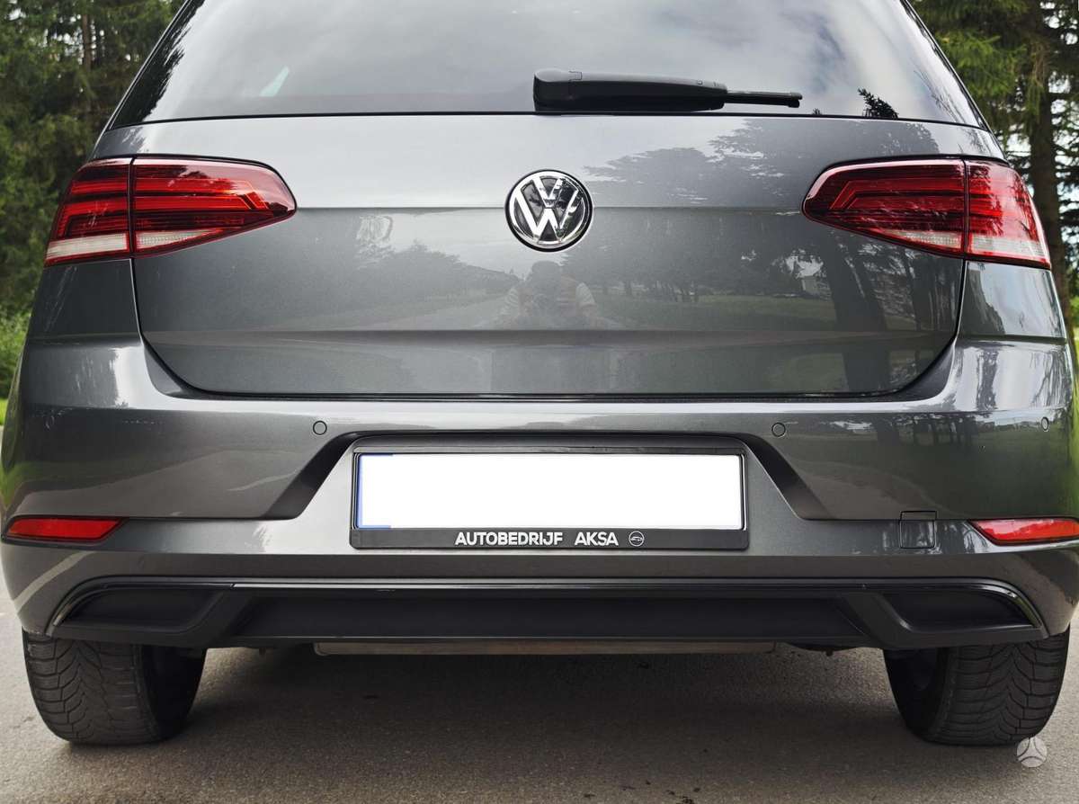 Volkswagen Golf - 5
