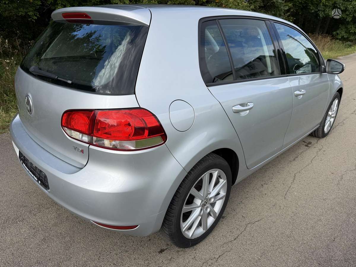Volkswagen Golf - 3