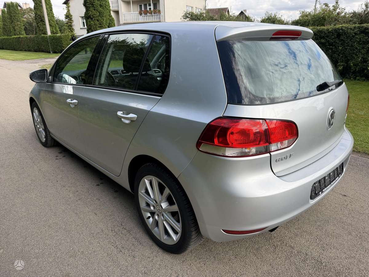 Volkswagen Golf - 4