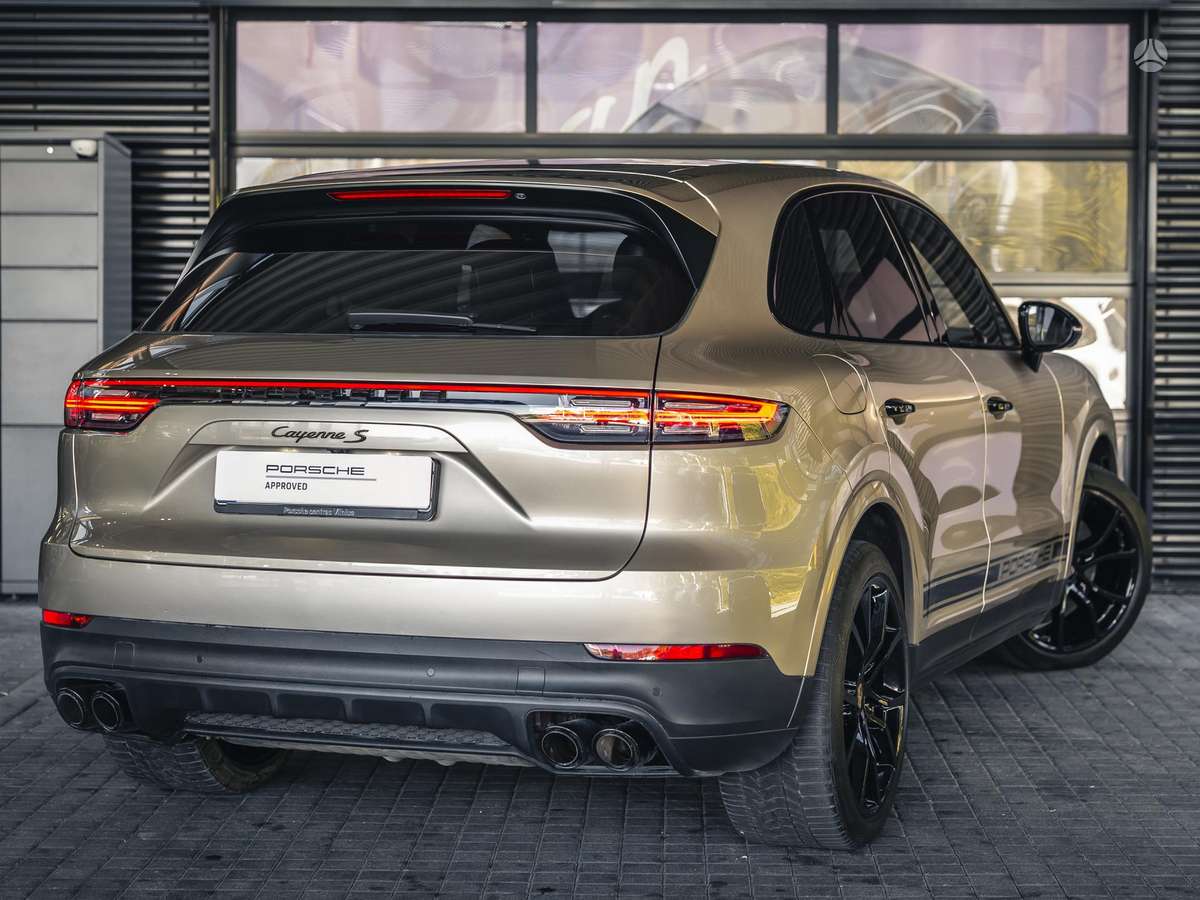 Porsche Cayenne - 5