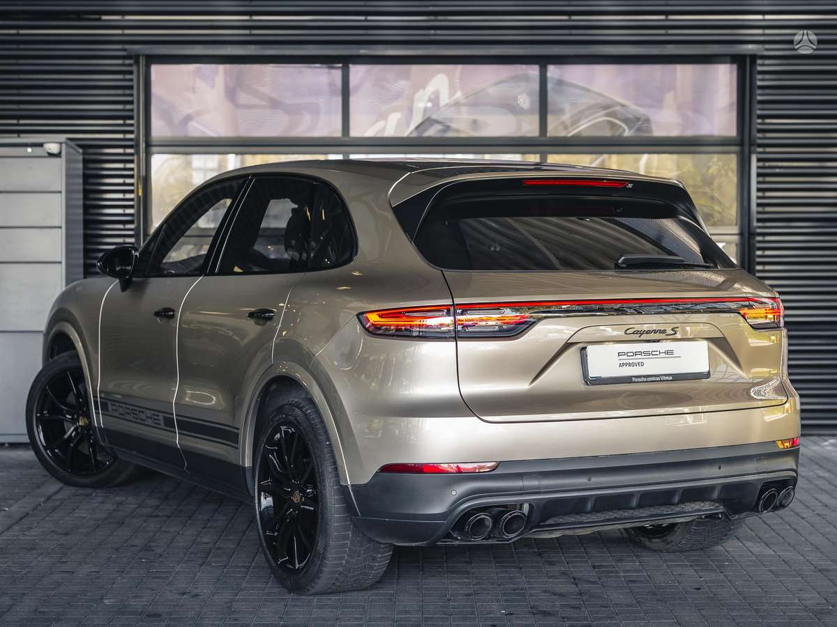 Porsche Cayenne - 3