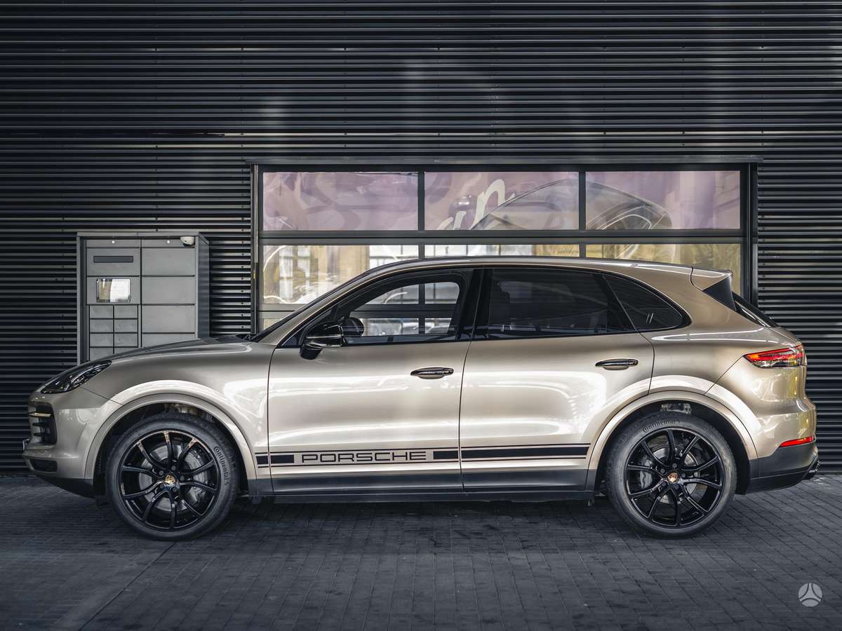 Porsche Cayenne - 2