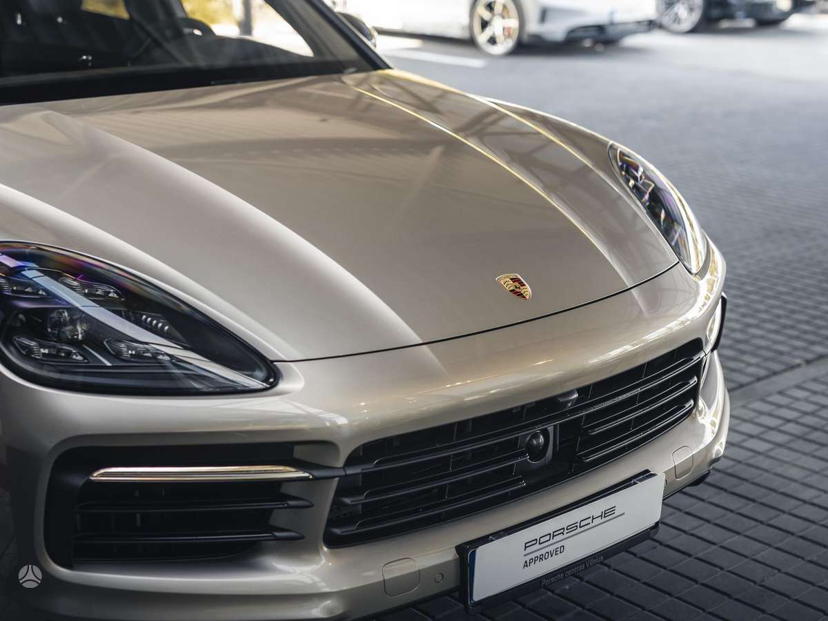 Porsche Cayenne - 9