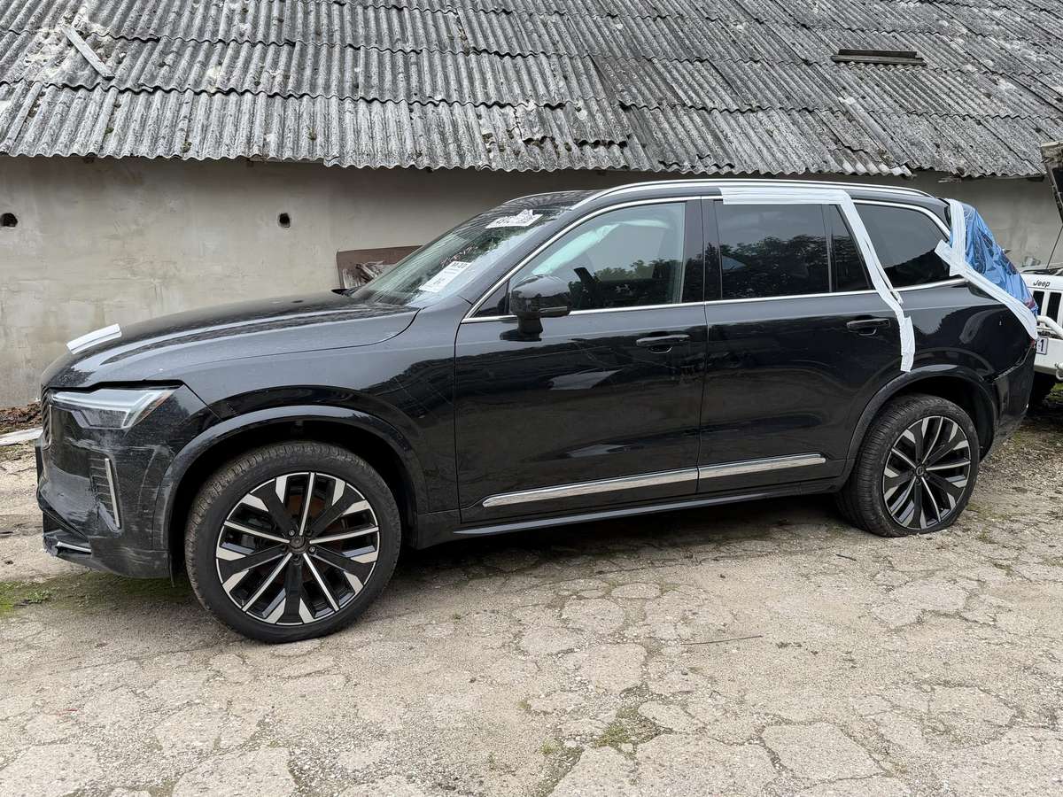 Volvo XC90 - 2