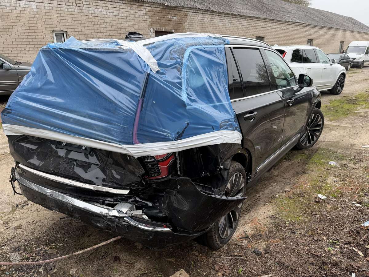 Volvo XC90 - 4