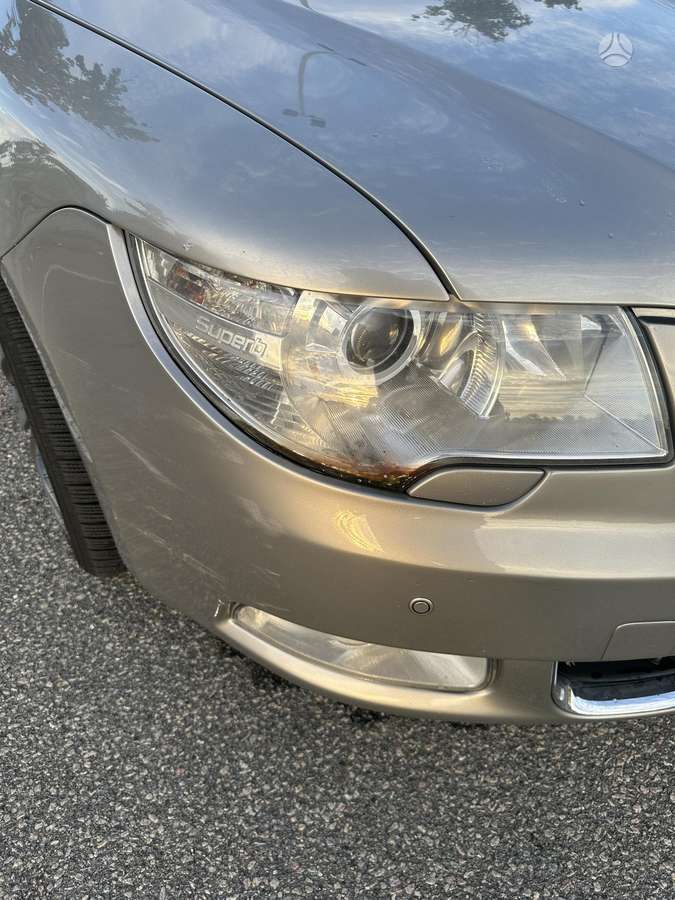 Škoda Superb - 8